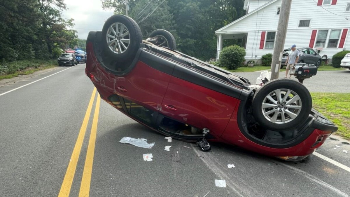 Attleboro, Mass. crash under investigation NBC Boston(01)