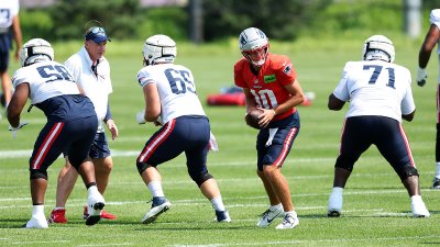 Patriots quarterback Drake Maye