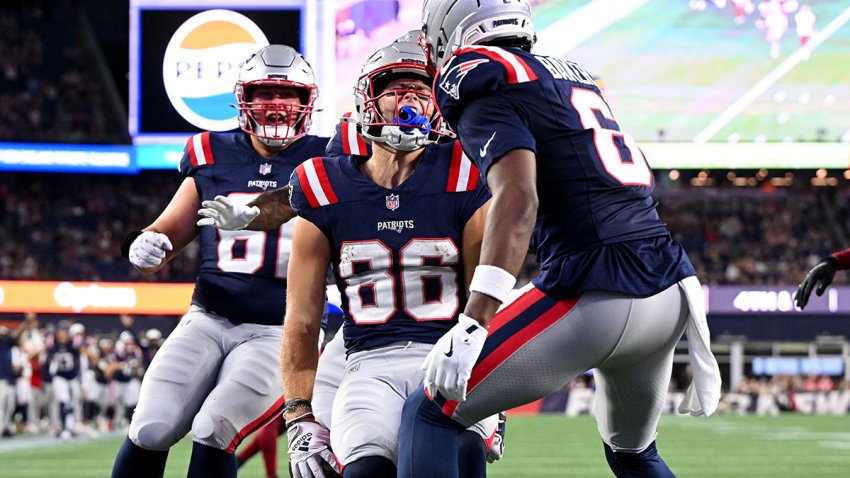 Patriots wide receiver Efton Chism III