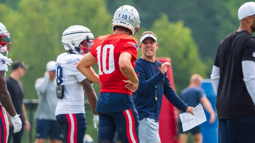 Patriots offensive coordinator Josh McDaniels, quarterback Drake Maye