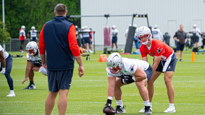 Patriots head coach Mike Vrabel, quarterback Drake Maye