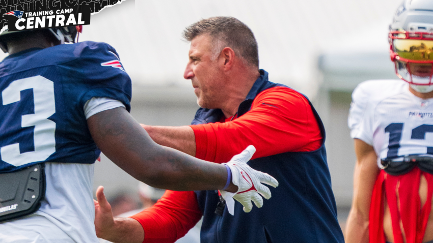 Patriots head coach Mike Vrabel