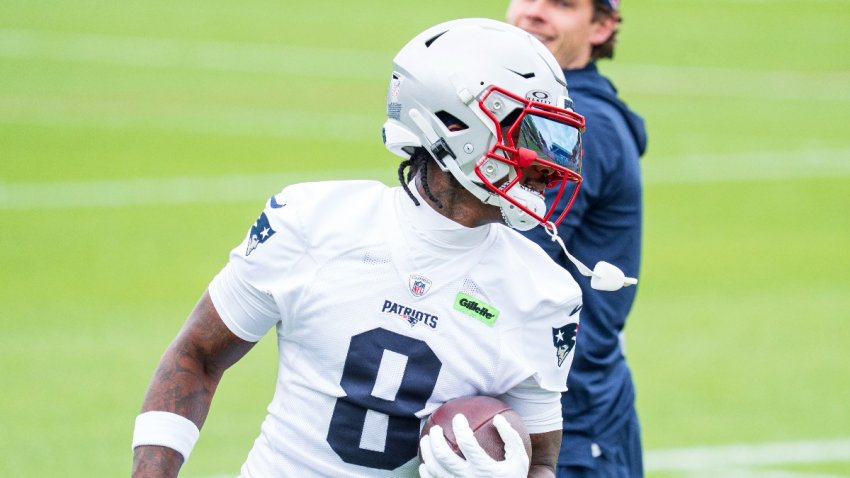 Patriots wide receiver Stefon Diggs