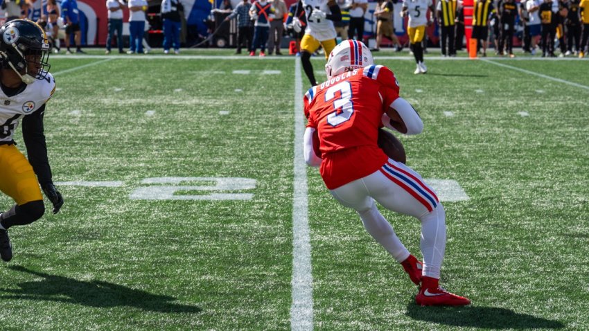 Patriots wide receiver DeMario Douglas