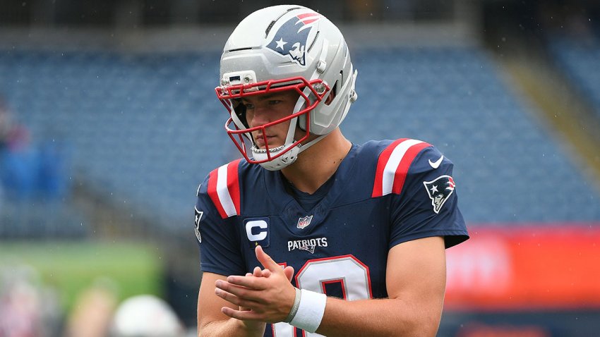 Patriots quarterback Drake Maye