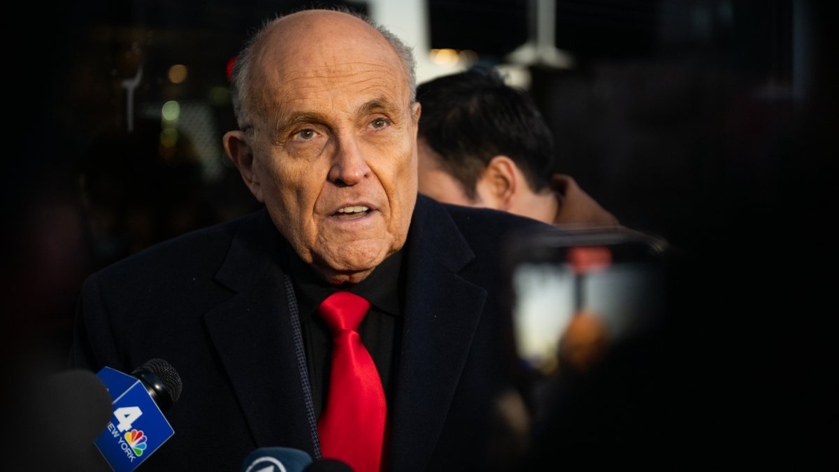 Police share new details on NH crash that hurt ex-NYC mayor Rudy Giuliani
