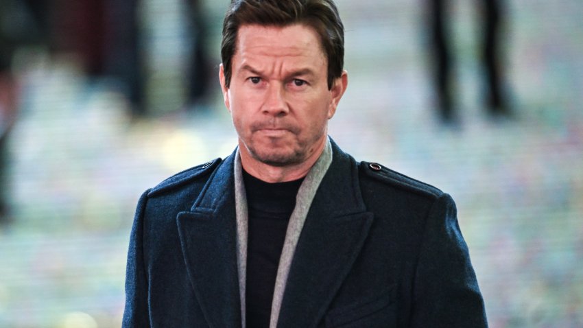 NEW YORK, NEW YORK – NOVEMBER 20: Mark Wahlberg is seen on the set of “Play Dirty” in Times Square on November 20, 2024 in New York City. (Photo by James Devaney/GC Images)