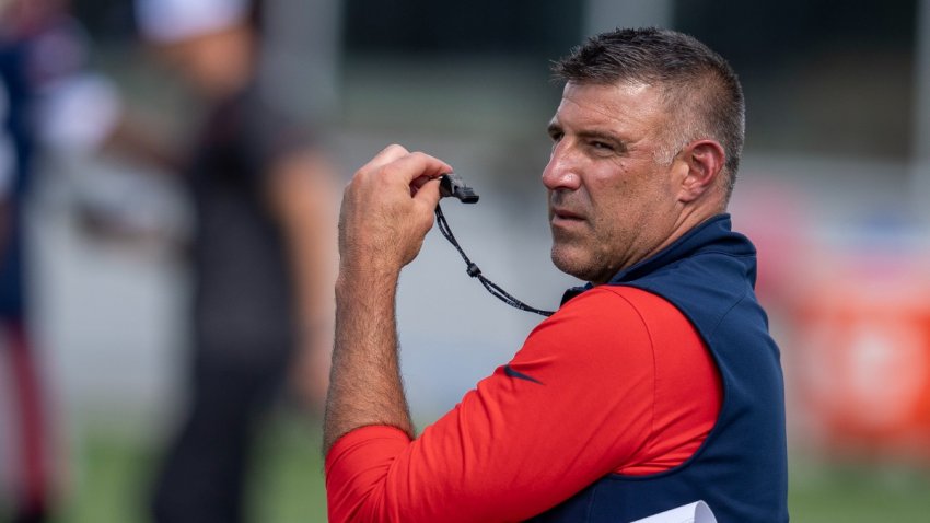 Patriots head coach Mike Vrabel