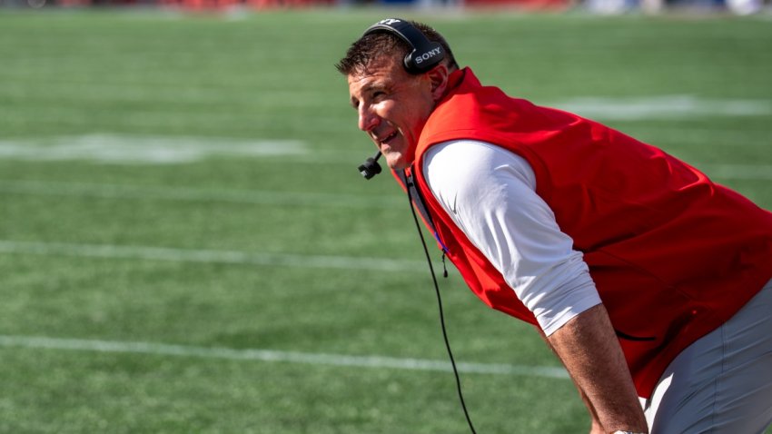 Patriots head coach Mike Vrabel