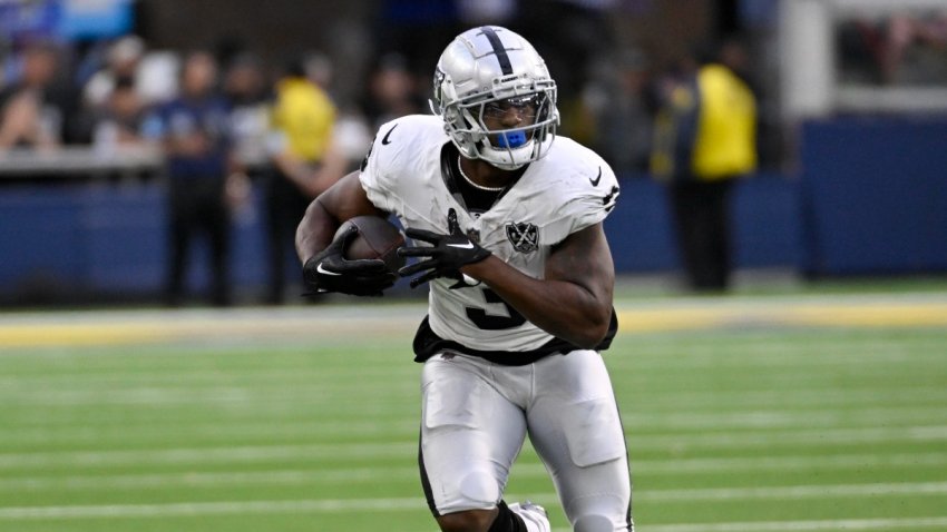 Raiders running back Zamir White