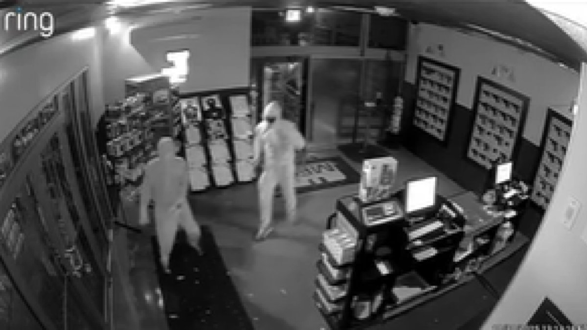 2 charged in burglary at Massachusetts gun store