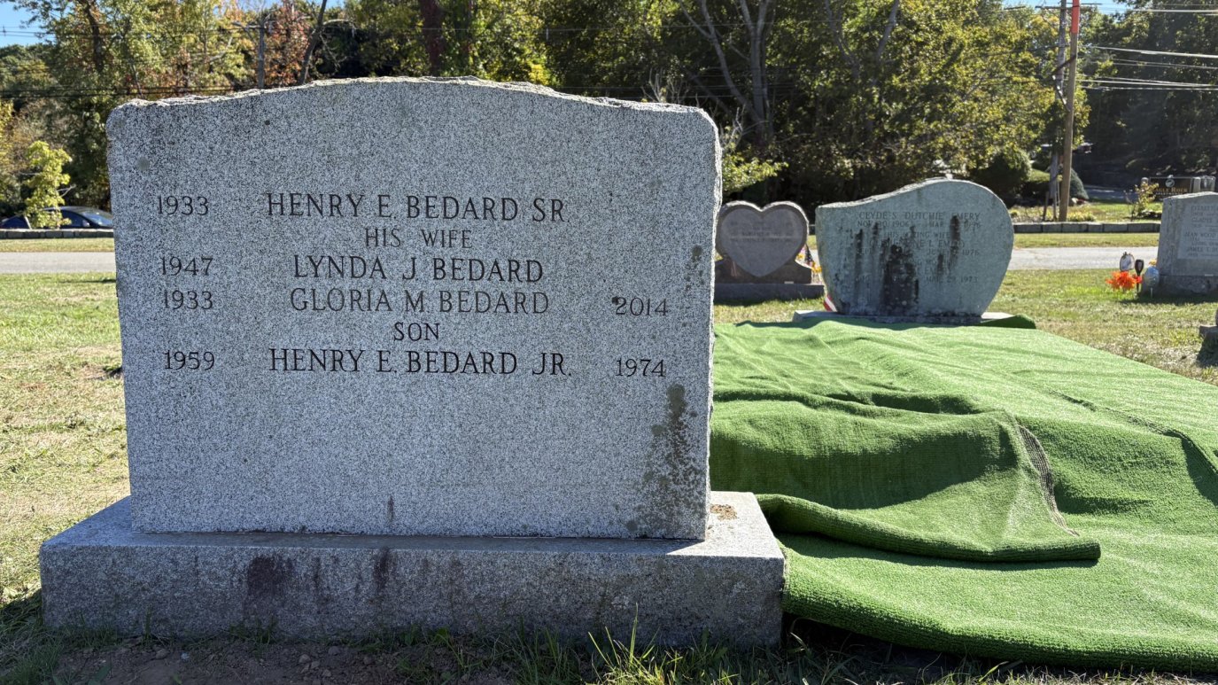 Henry Bedard s Body Exhumed From Swampscott MA Cemetery DA Says NBC henry-bedard-s-body-exhumed-from-swampscott-ma-cemetery-da-says-nbc