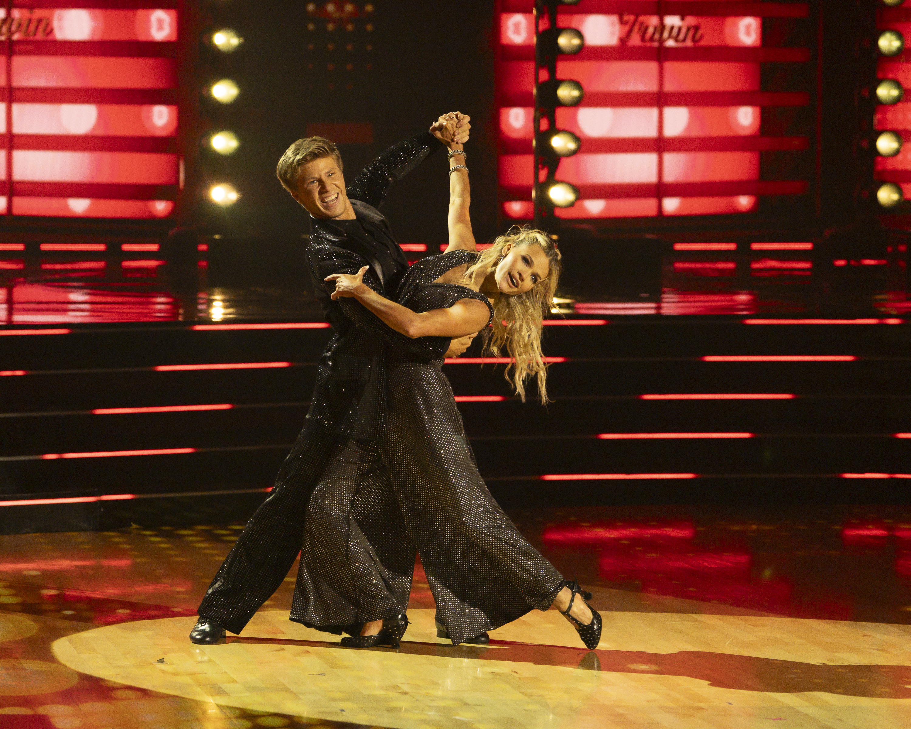 ‘Dancing With the Stars' crowns Season 34 winners in dramatic finale
