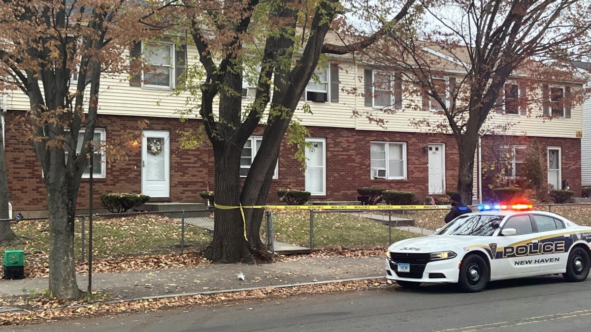 2 dead, 1 critically injured in shooting in New Haven, CT