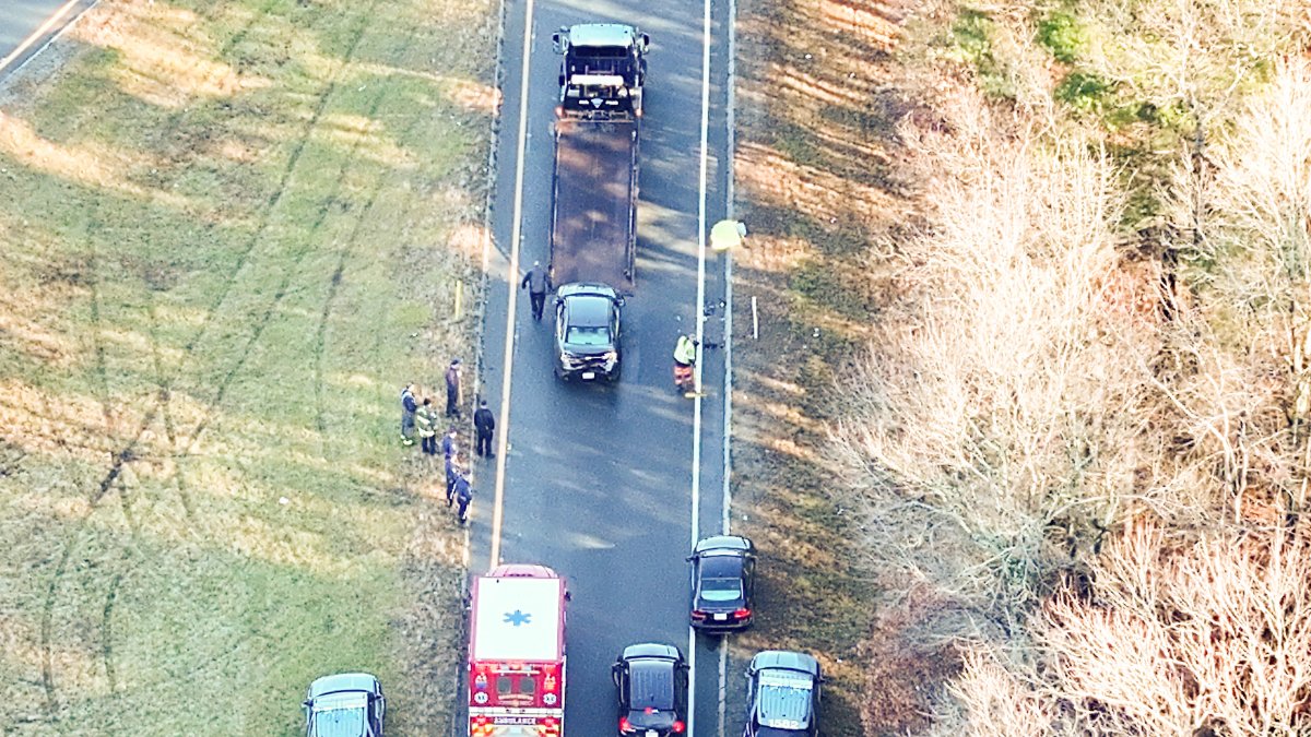 Trooper injured in 3-car crash on I-495 in Bridgewater
