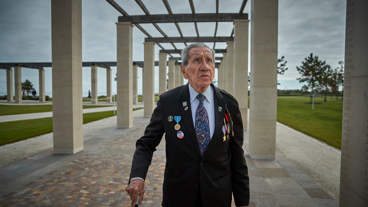Maine veteran Charles Shay, who saved lives on D-Day, dies at 101 in France