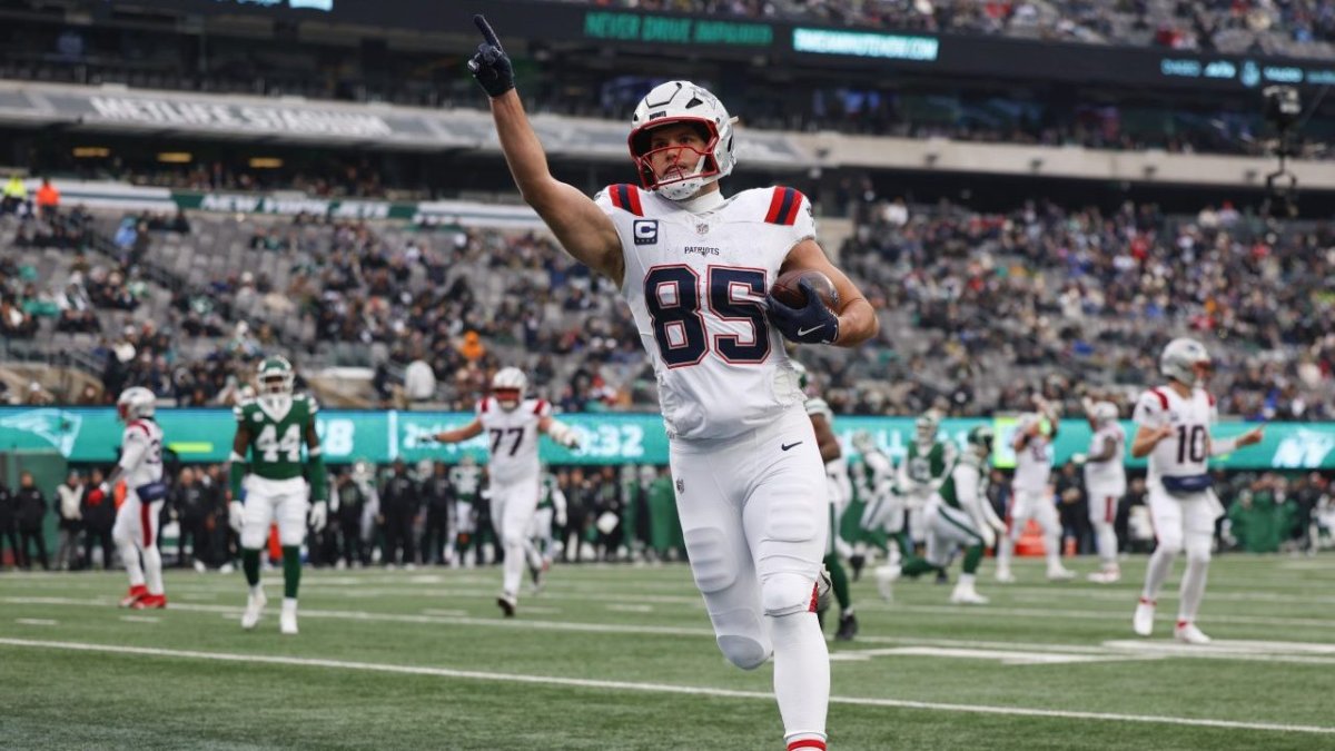 Patriots' live reaction to winning AFC East title