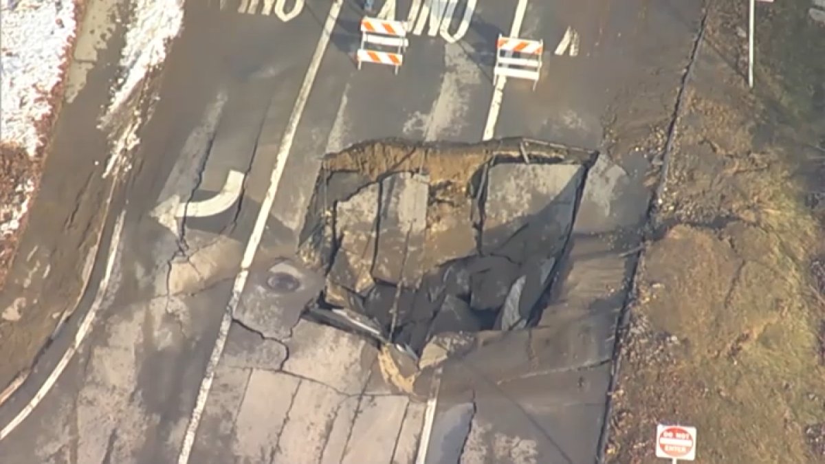 Major water main break in Worcester, repairs expected to take all day