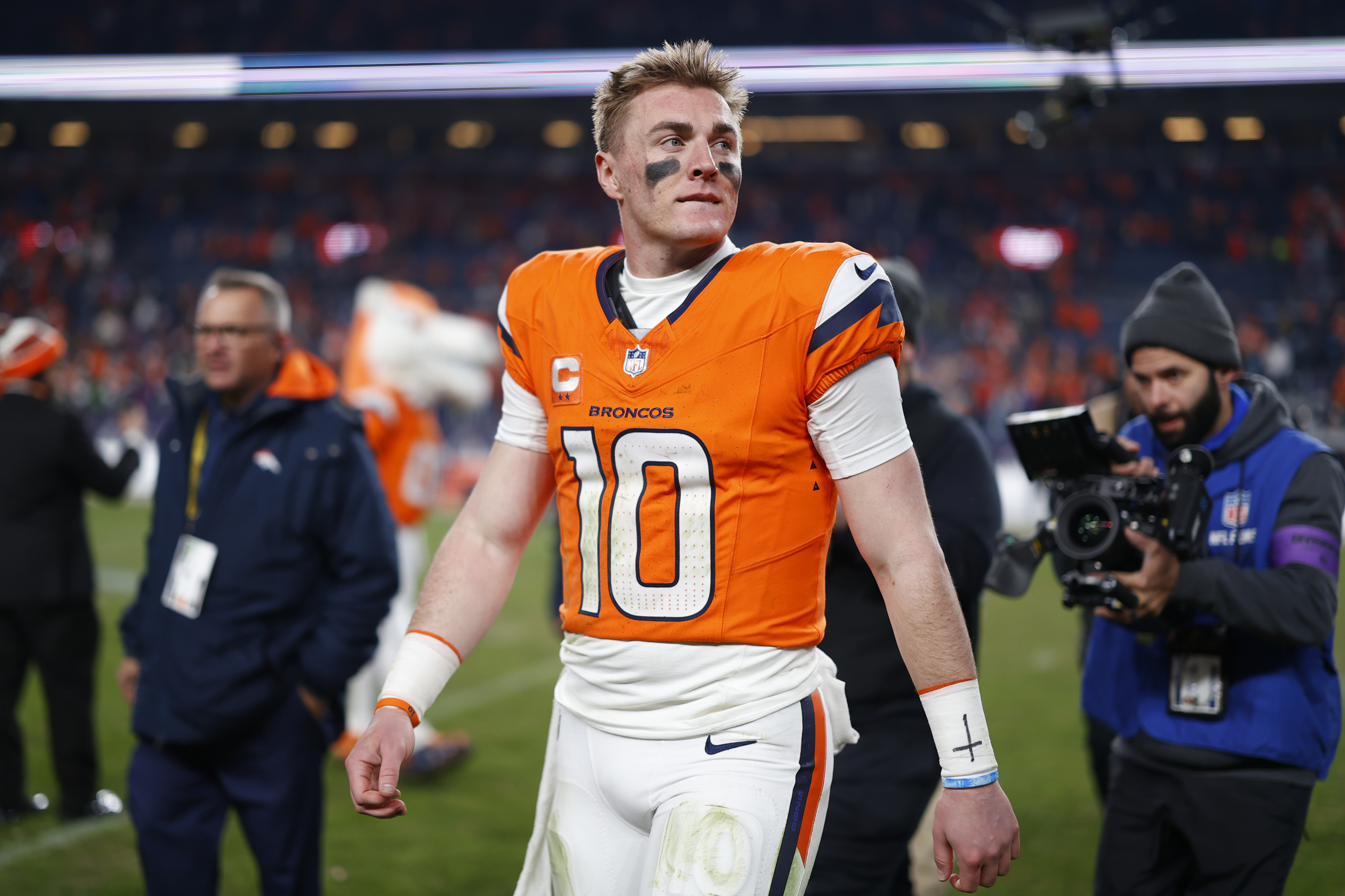 Broncos QB Bo Nix breaks ankle during team's overtime defeat of the Buffalo Bills