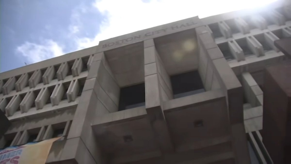 What does Trump's latest announcement on sanctuary city funding mean for Mass.?