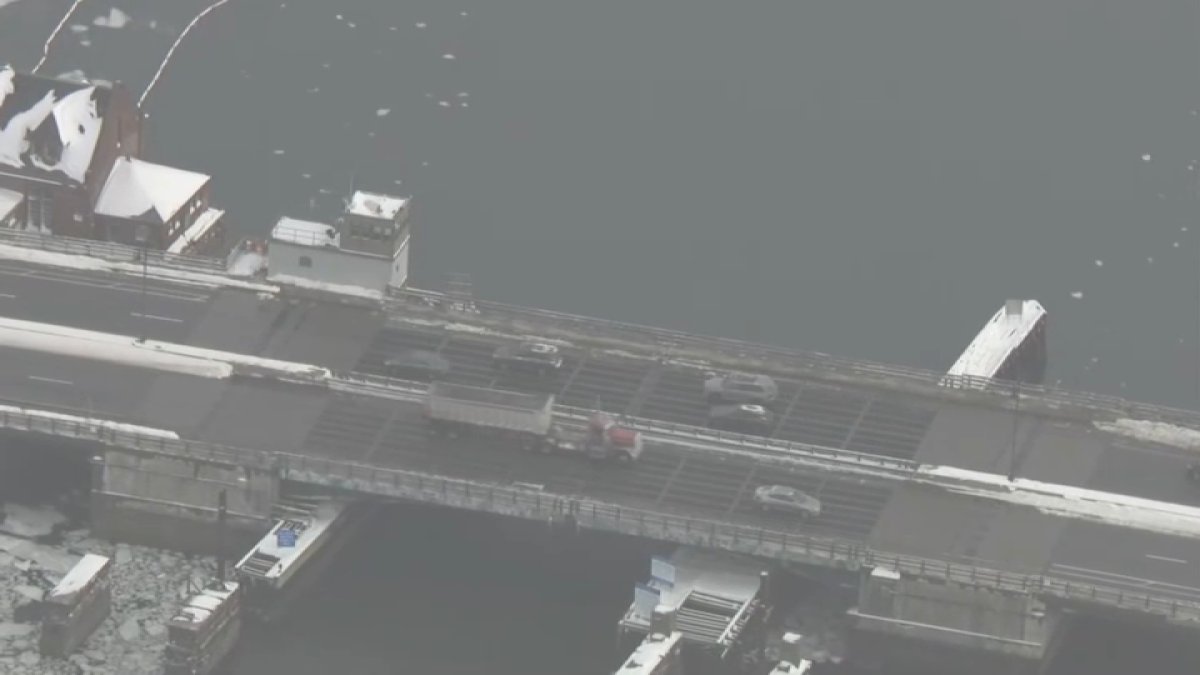 Bridge spanning Mystic River reopens after brief closure