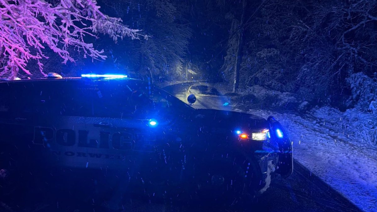 Thousands without power after storm dumps heavy, wet snow on New England