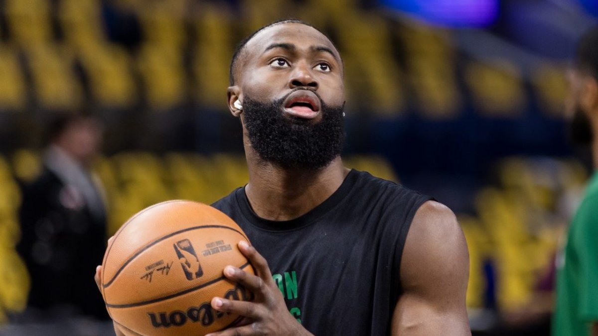 Live updates: Celtics taking on Porzingis, Warriors at Golden State