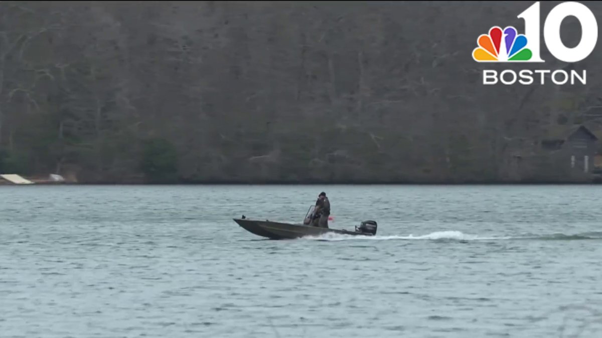 Holy Cross student missing after canoe capsizes in Connecticut – NBC Boston
