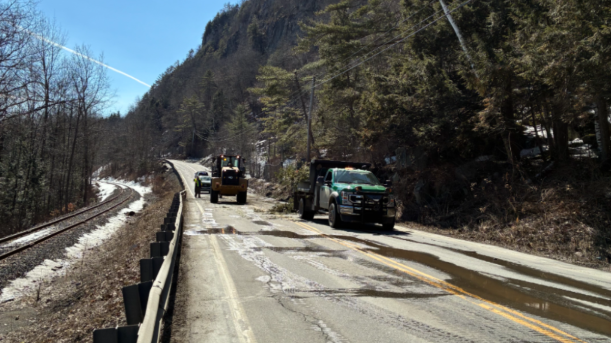 Vermont highway shut down following rock slide