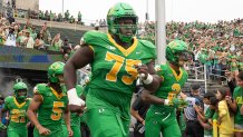 Oregon offensive guard Emmanuel Pregnon