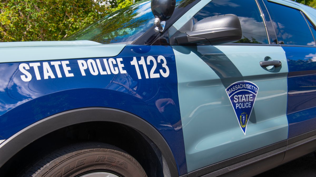 SUV that almost hit state trooper in NH crashes after high-speed chase into Mass.
