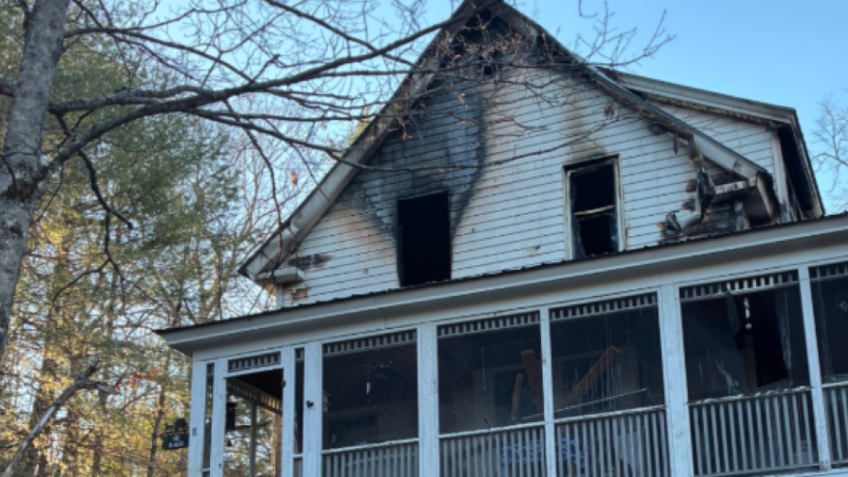 Woman killed, man seriously burned in Maine house fire