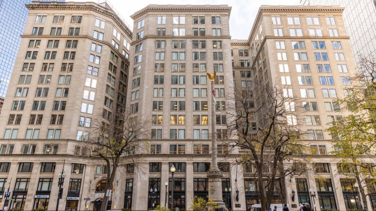 New York legal giant opens first Boston office