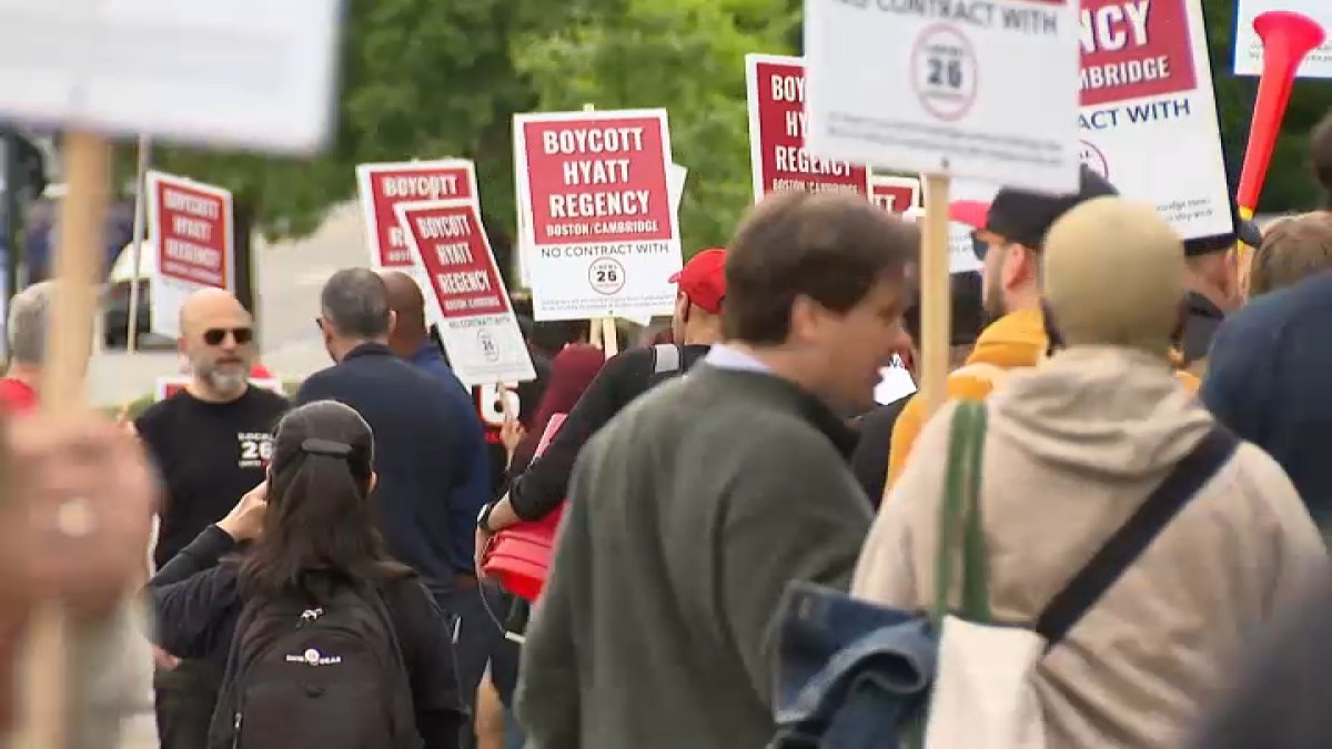 Seeking unionization, workers call for boycott of Cambridge hotel