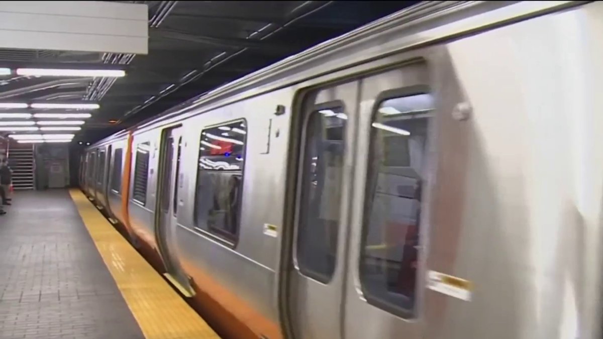 Safer subway platforms? MBTA considers platform screen doors