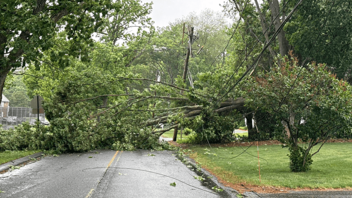 Storm knocks out power to thousands in Massachusetts and New Hampshire