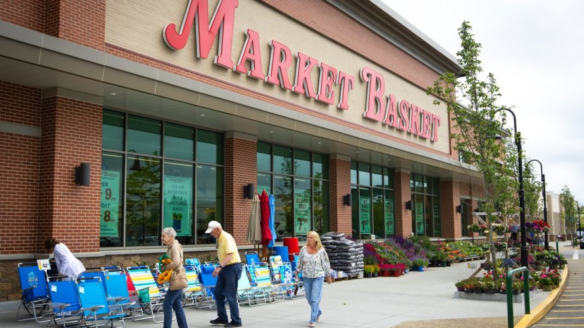 Here's what we know about Market Basket's new president