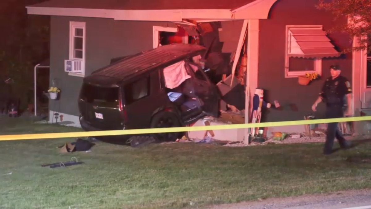 Driver facing drunk driving charge after SUV slams into Abington home