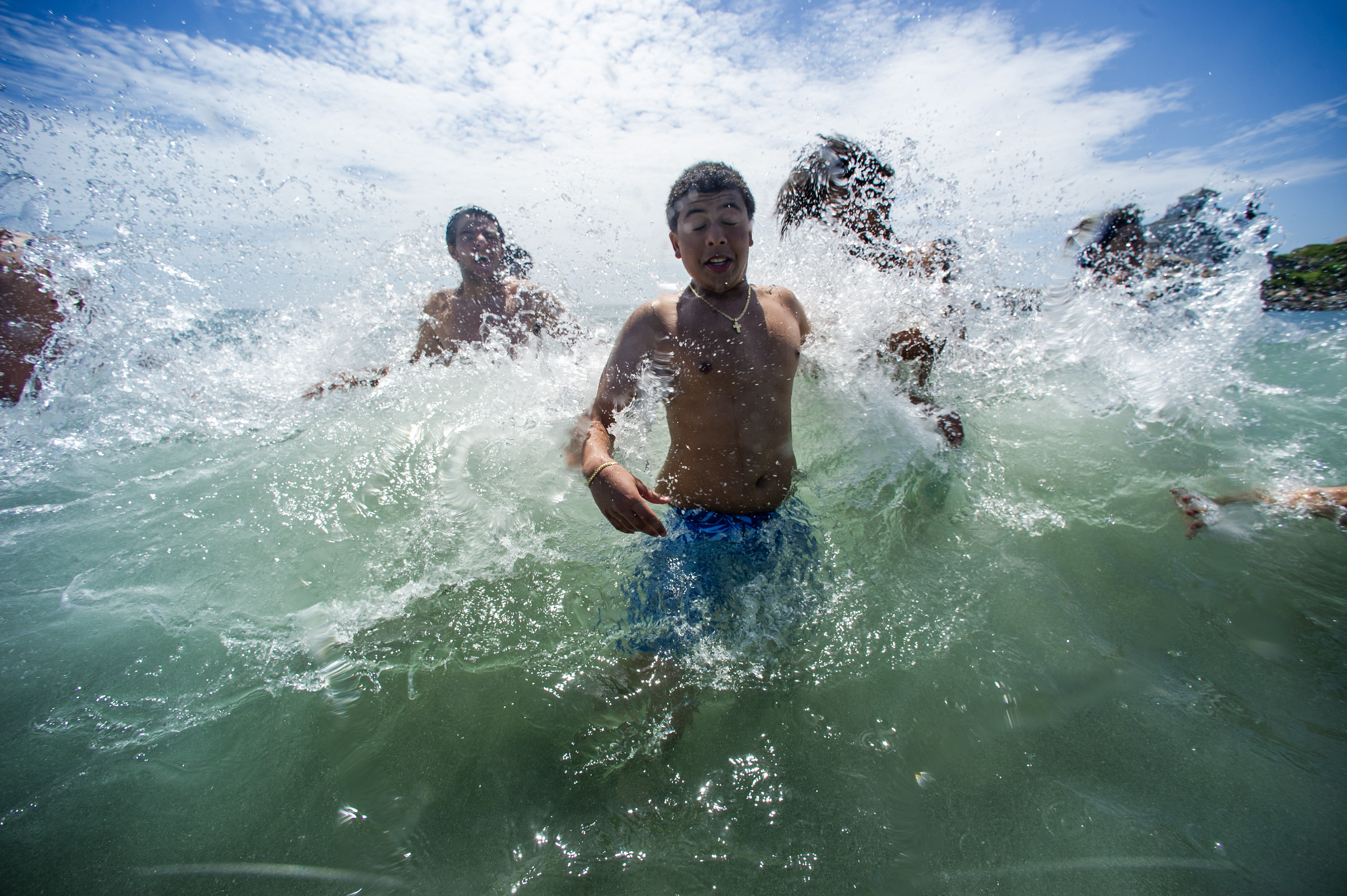 As heat bakes Boston area, people do what they can to stay cool