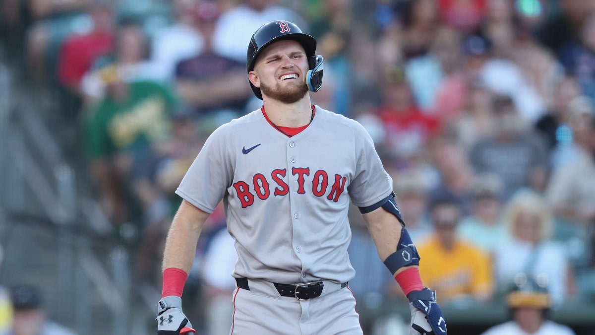 Red Sox placing Curtis Mead on injured list with broken wrist