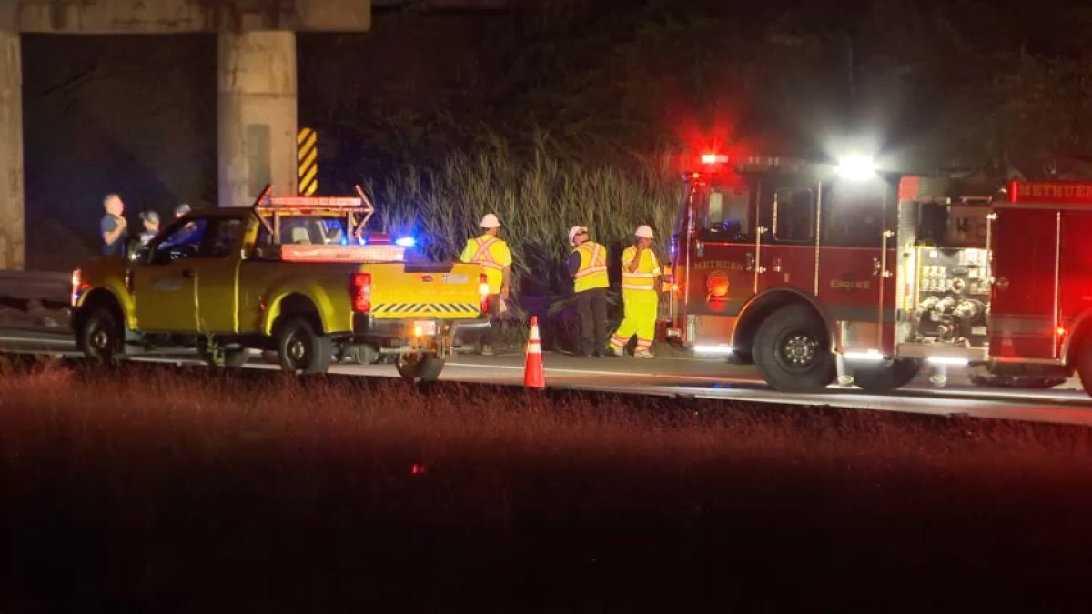 Driver dies after rollover crash on I-495 in Methuen