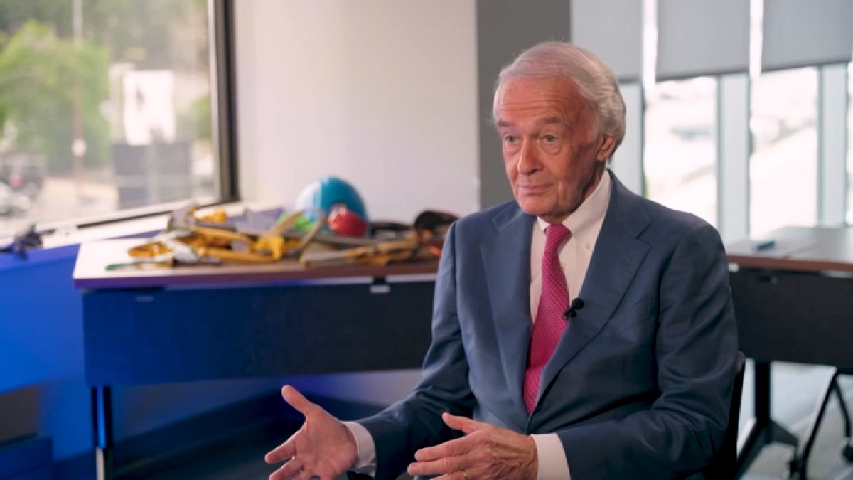 Sen. Ed Markey on Moulton Primary Challenge and Impeachment Strategy
