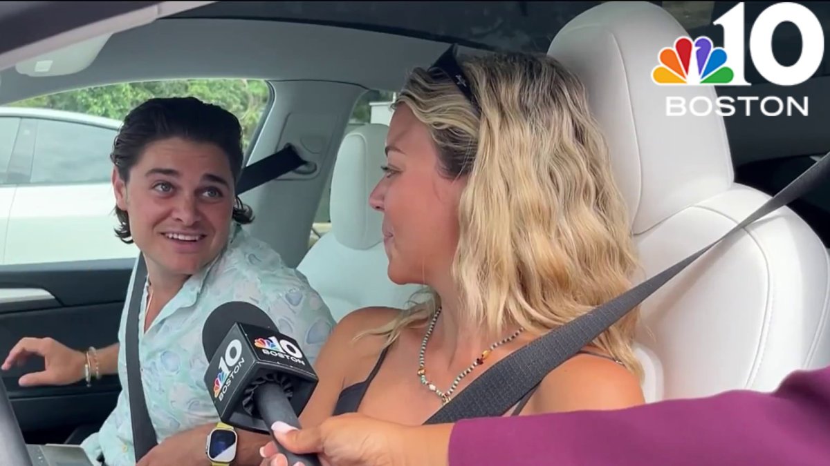 What people traveling early for Labor Day weekend are saying