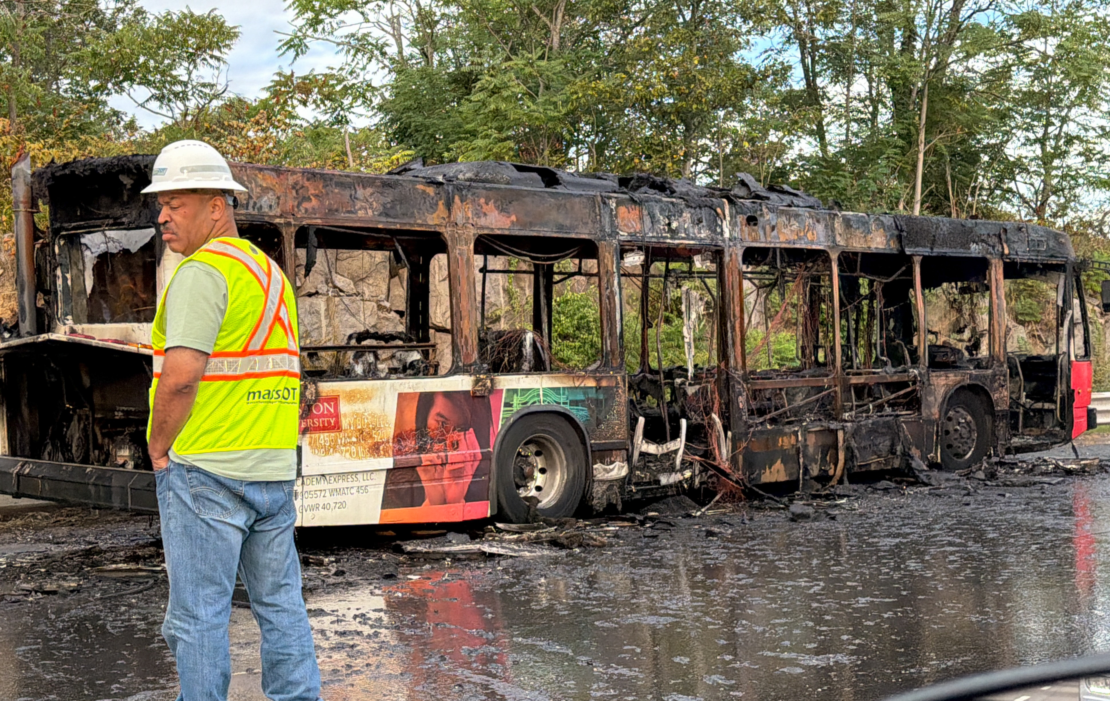 Quincy Expressway lanes closed due to bus fire on I-93 – NBC Boston