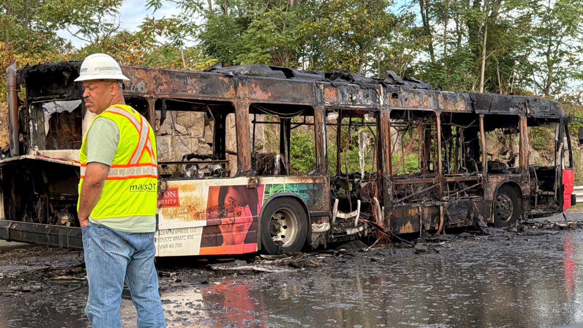 Quincy Expressway lanes closed due to bus fire on I-93 – NBC Boston