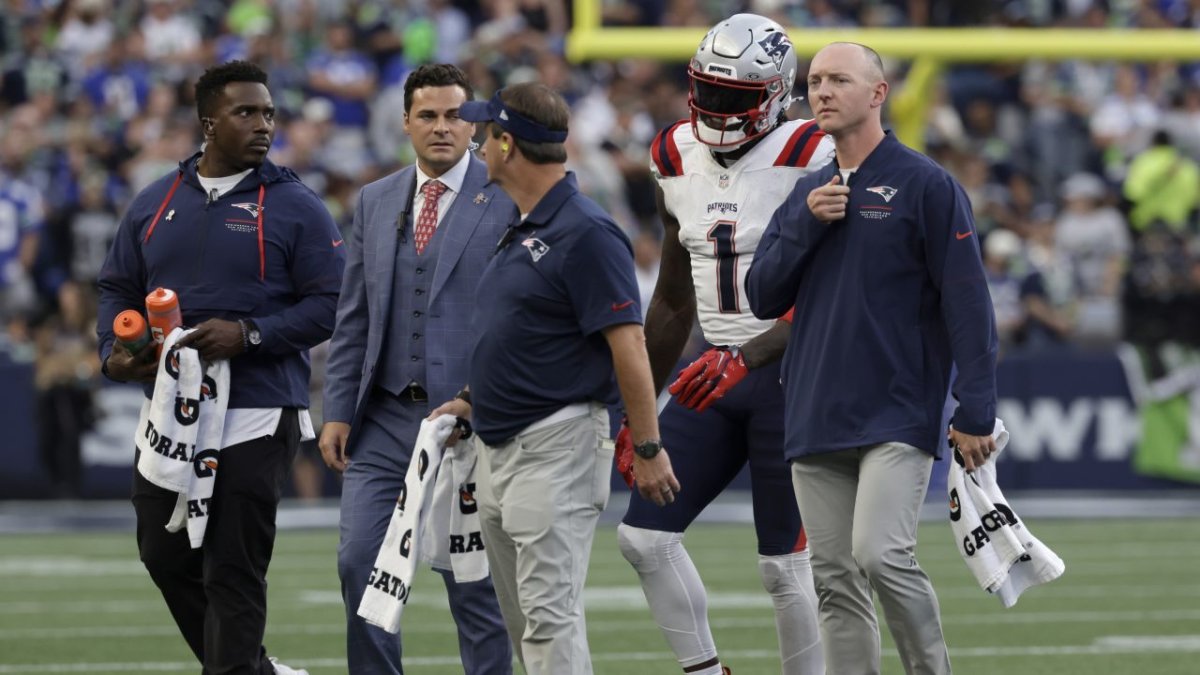 Patriots place A.J. Brown on IR; star WR to miss at least four games