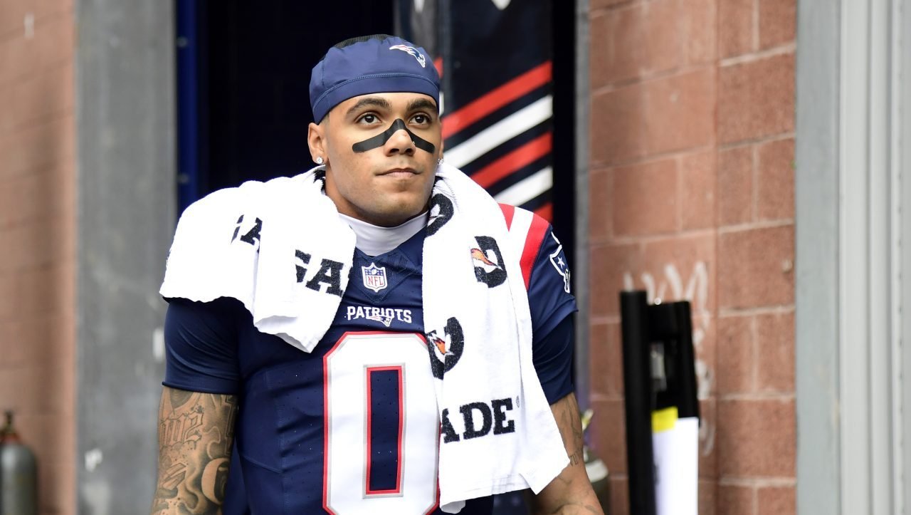 Patriots Stock Watch: Christian Gonzalez smothers DK Metcalf in Week 2 win