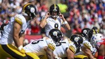 FOOTBALL-NFL-NEP-PIT/