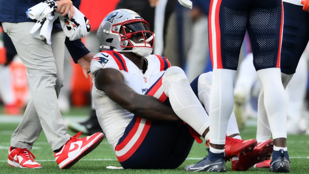 Why A.J. Brown's high ankle sprain is 'major concern' for Patriots