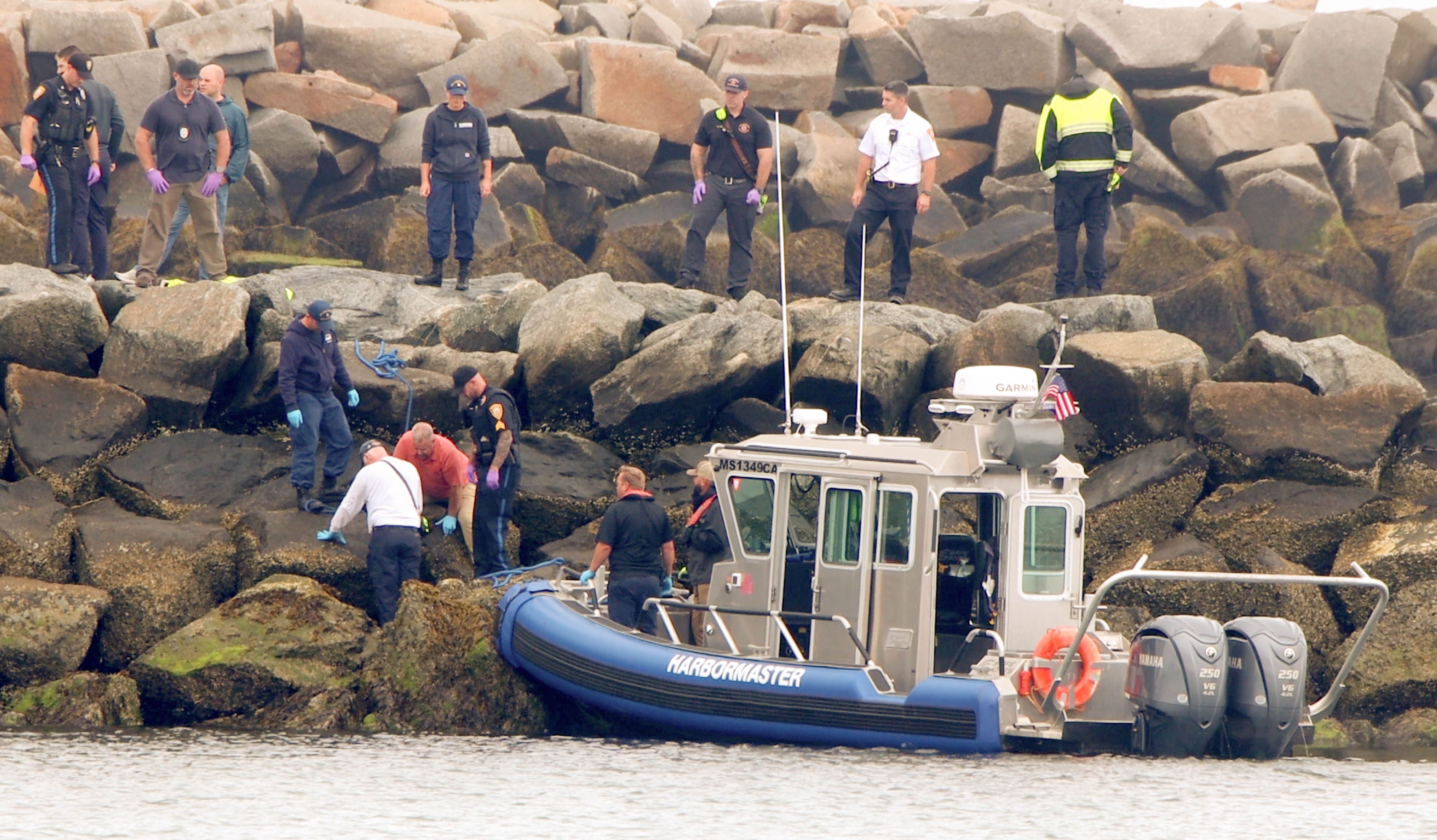 Man dead in Cape Cod Canal jetty’s rocks, Sandwich police say – NBC Boston